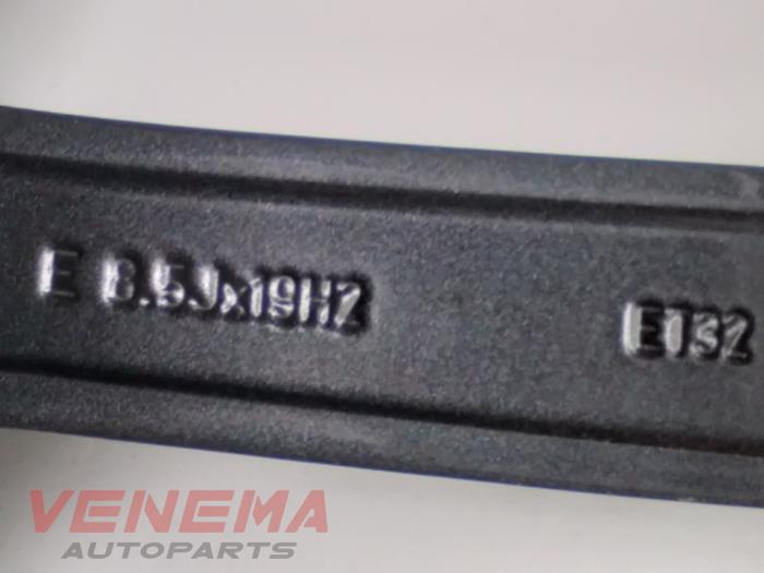 Sporthjulsuppsättning + däck från en Audi A5 Cabrio (F57/F5E) 3.0 TDI V6 24V Quattro 2017