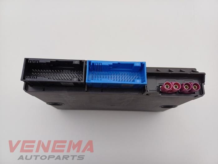 Gateway-modul från en Audi A5 Cabrio (F57/F5E) 3.0 TDI V6 24V Quattro 2017