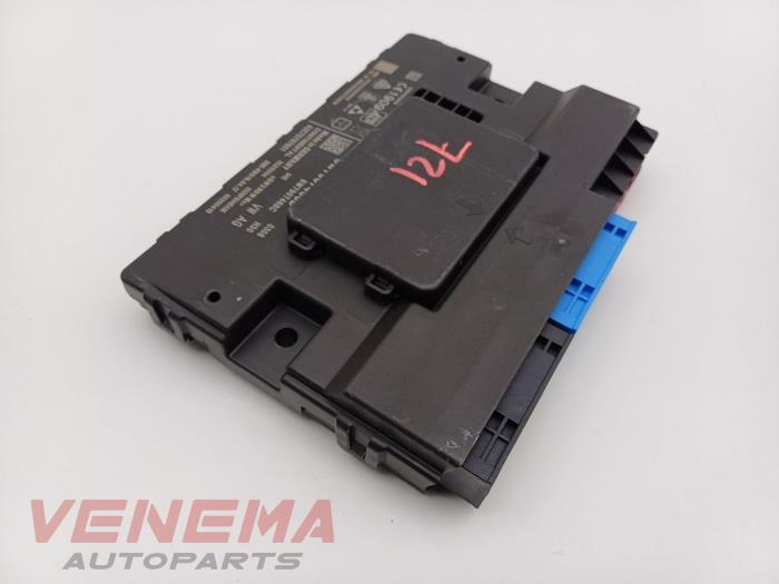 Gateway-modul från en Audi A5 Cabrio (F57/F5E) 3.0 TDI V6 24V Quattro 2017