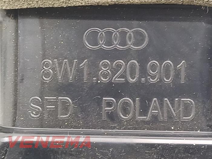 Luftmunstycke, instrumentbräda från en Audi A5 Cabrio (F57/F5E) 3.0 TDI V6 24V Quattro 2017