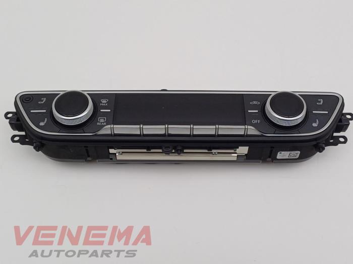 Värmekontrollpanel från en Audi A5 Cabrio (F57/F5E) 3.0 TDI V6 24V Quattro 2017