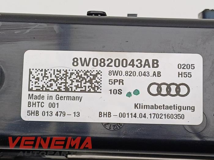 Värmekontrollpanel från en Audi A5 Cabrio (F57/F5E) 3.0 TDI V6 24V Quattro 2017