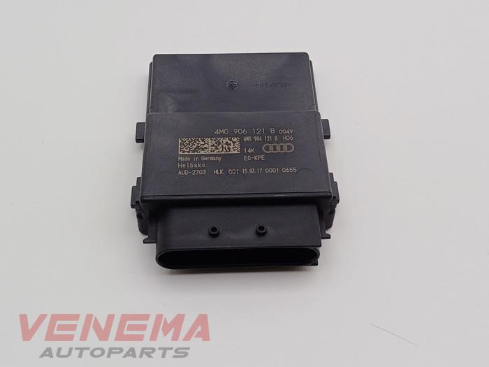 ADM-bränslemodul från en Audi A5 Cabrio (F57/F5E) 3.0 TDI V6 24V Quattro 2017