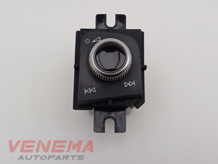 MMI-brytare från en Audi A5 Cabrio (F57/F5E) 3.0 TDI V6 24V Quattro 2017