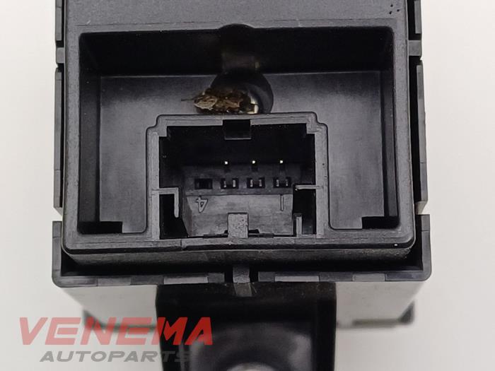 MMI-brytare från en Audi A5 Cabrio (F57/F5E) 3.0 TDI V6 24V Quattro 2017