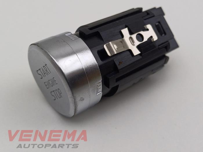 Start/stopp-brytare från en Audi A5 Cabrio (F57/F5E) 3.0 TDI V6 24V Quattro 2017