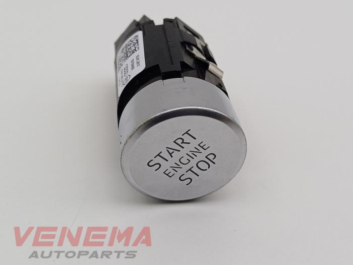 Start/stopp-brytare från en Audi A5 Cabrio (F57/F5E) 3.0 TDI V6 24V Quattro 2017