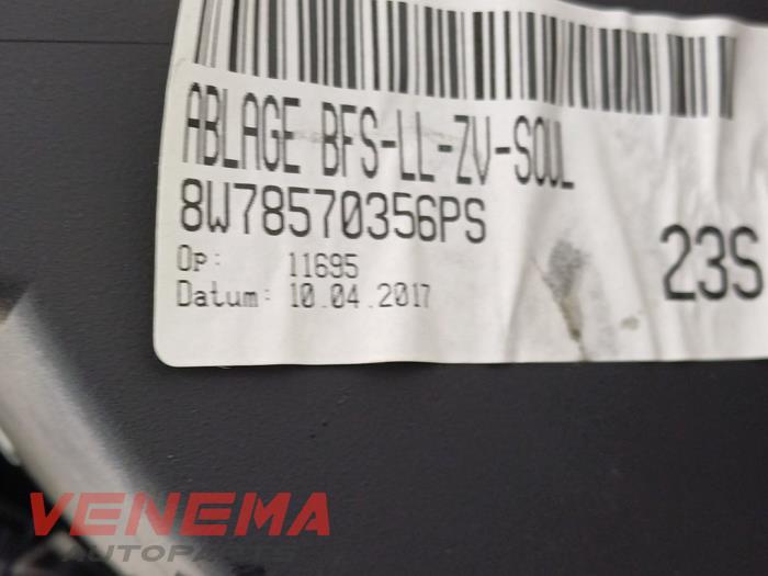 Handskfack från en Audi A5 Cabrio (F57/F5E) 3.0 TDI V6 24V Quattro 2017