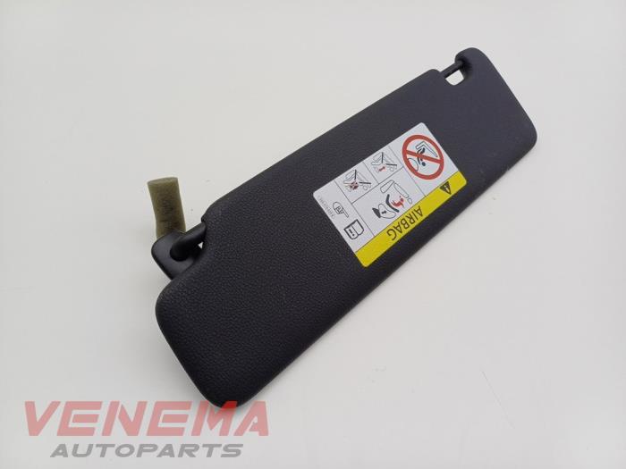 Solskydd från en Audi A5 Cabrio (F57/F5E) 3.0 TDI V6 24V Quattro 2017