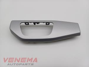 Begagnade Dekorstripe, instrumentbräda Audi A5 Cabrio (F57/F5E) 3.0 TDI V6 24V Quattro Pris € 49,99 Marginaltabell erbjuds av Venema Autoparts