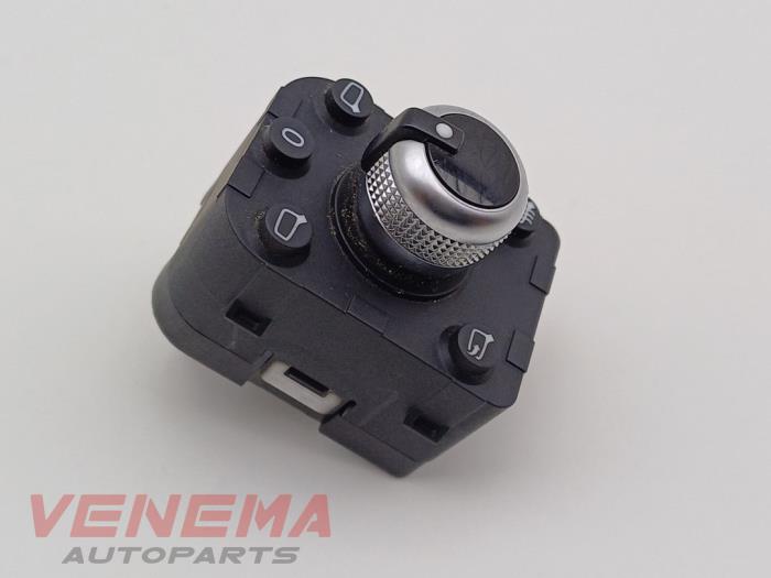 Spegelspak från en Audi A5 Cabrio (F57/F5E) 3.0 TDI V6 24V Quattro 2017