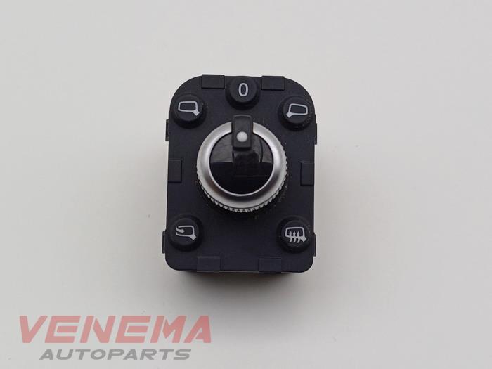 Spegelspak från en Audi A5 Cabrio (F57/F5E) 3.0 TDI V6 24V Quattro 2017