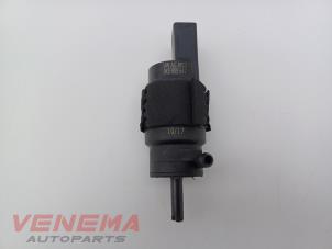 Begagnade Pump, vindrutespolare Audi A5 Cabrio (F57/F5E) 3.0 TDI V6 24V Quattro Pris € 9,99 Marginaltabell erbjuds av Venema Autoparts