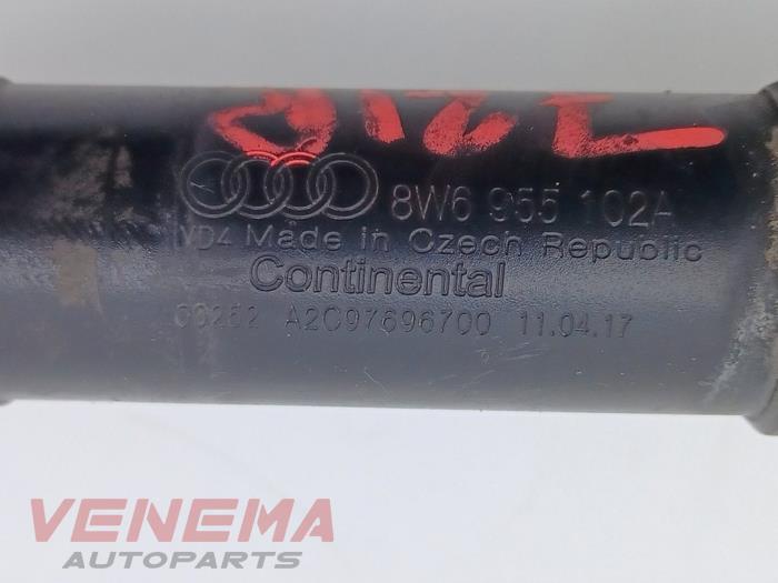 Strålkastarspolare från en Audi A5 Cabrio (F57/F5E) 3.0 TDI V6 24V Quattro 2017