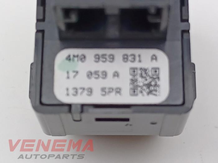 Spak, baklucka från en Audi A5 Cabrio (F57/F5E) 3.0 TDI V6 24V Quattro 2017