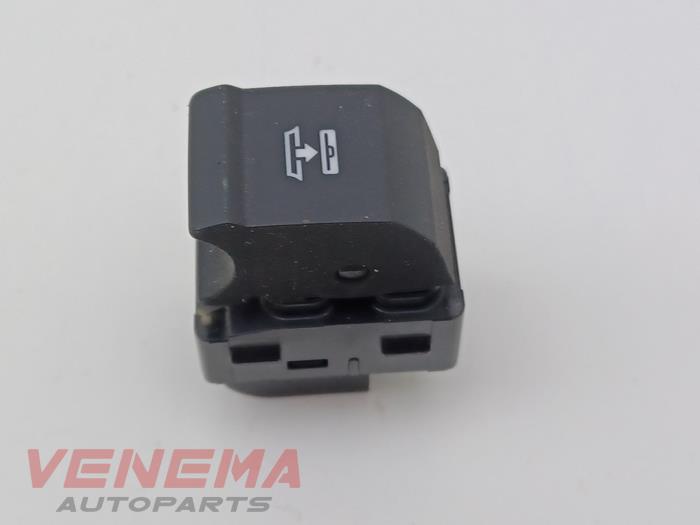 Styrning för cabriolettak från en Audi A5 Cabrio (F57/F5E) 3.0 TDI V6 24V Quattro 2017