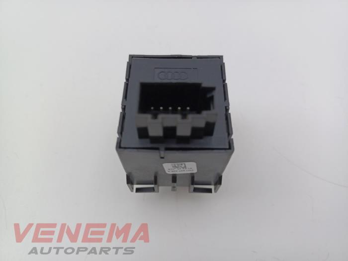 Brytare, parkeringsbroms från en Audi A5 Cabrio (F57/F5E) 3.0 TDI V6 24V Quattro 2017