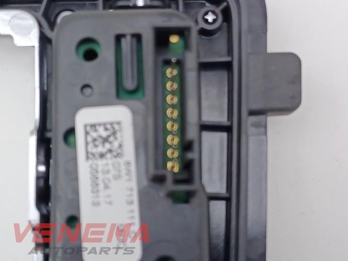 Lägesbrytare, automatisk växellåda från en Audi A5 Cabrio (F57/F5E) 3.0 TDI V6 24V Quattro 2017