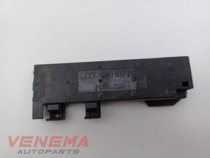 Begagnade Antenn, nyckelfri upplåsning Audi A5 Cabrio (F57/F5E) 3.0 TDI V6 24V Quattro Pris € 9,99 Marginaltabell erbjuds av Venema Autoparts