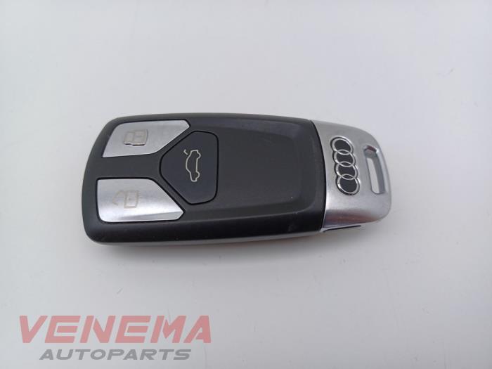 Nyckel från en Audi A5 Cabrio (F57/F5E) 3.0 TDI V6 24V Quattro 2017