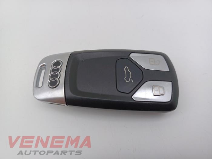 Nyckel från en Audi A5 Cabrio (F57/F5E) 3.0 TDI V6 24V Quattro 2017