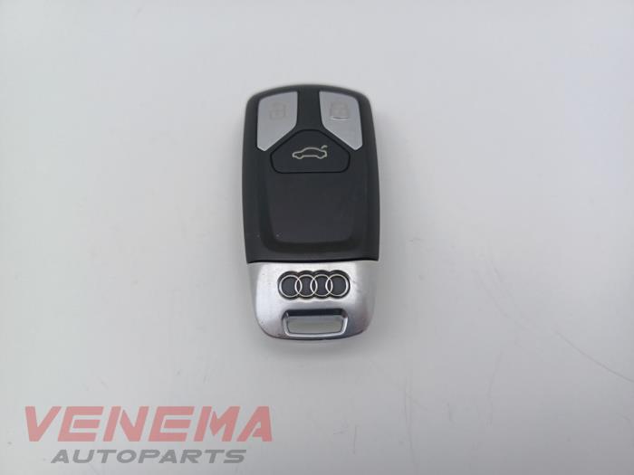Nyckel från en Audi A5 Cabrio (F57/F5E) 3.0 TDI V6 24V Quattro 2017