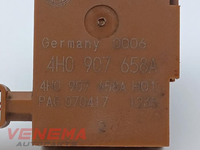 Luftkvalitetssensor från en Audi A5 Cabrio (F57/F5E) 3.0 TDI V6 24V Quattro 2017