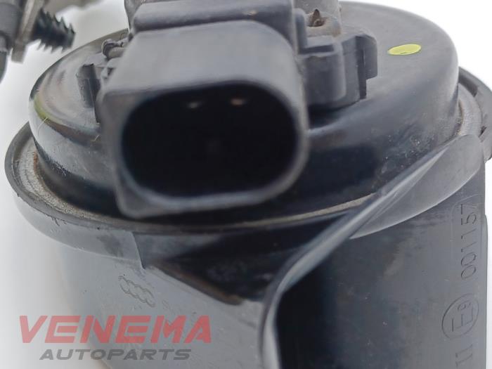 Signalhorn från en Audi A5 Cabrio (F57/F5E) 3.0 TDI V6 24V Quattro 2017