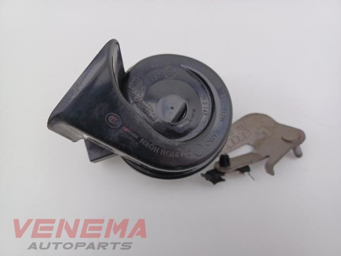 Signalhorn från en Audi A5 Cabrio (F57/F5E) 3.0 TDI V6 24V Quattro 2017