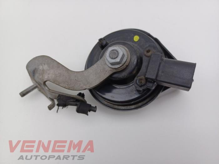 Signalhorn från en Audi A5 Cabrio (F57/F5E) 3.0 TDI V6 24V Quattro 2017