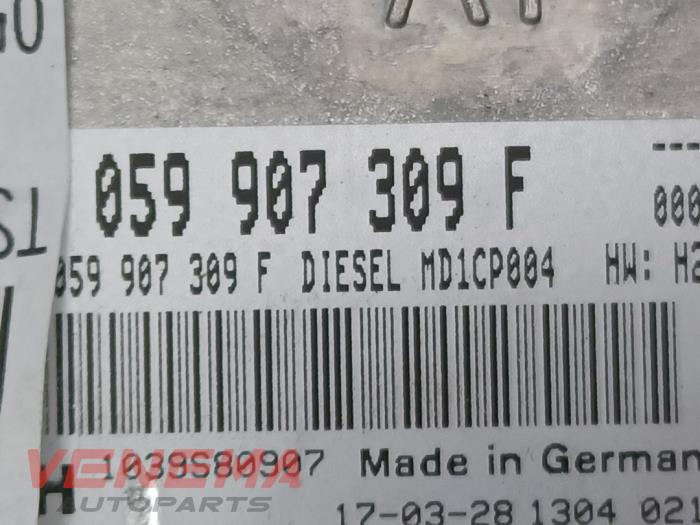 Dator, motorstyrning från en Audi A5 Cabrio (F57/F5E) 3.0 TDI V6 24V Quattro 2017