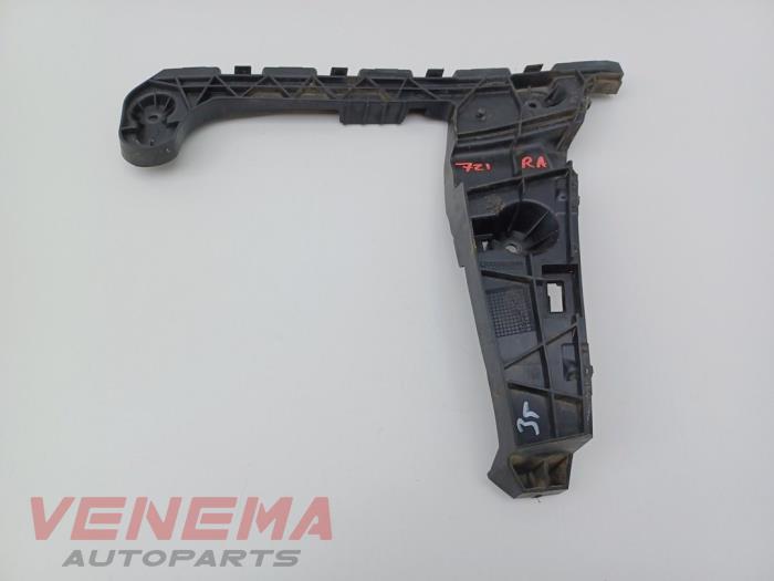 Stötfångarfäste, höger bak från en Audi A5 Cabrio (F57/F5E) 3.0 TDI V6 24V Quattro 2017