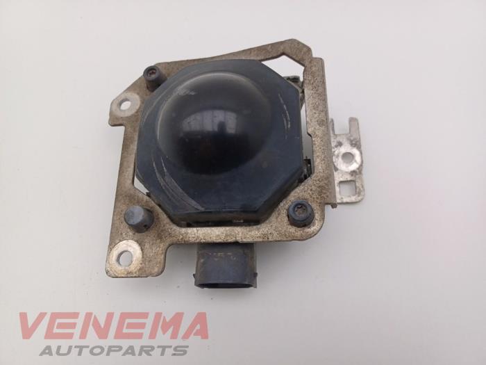 Radarsensor från en Audi A5 Cabrio (F57/F5E) 3.0 TDI V6 24V Quattro 2017