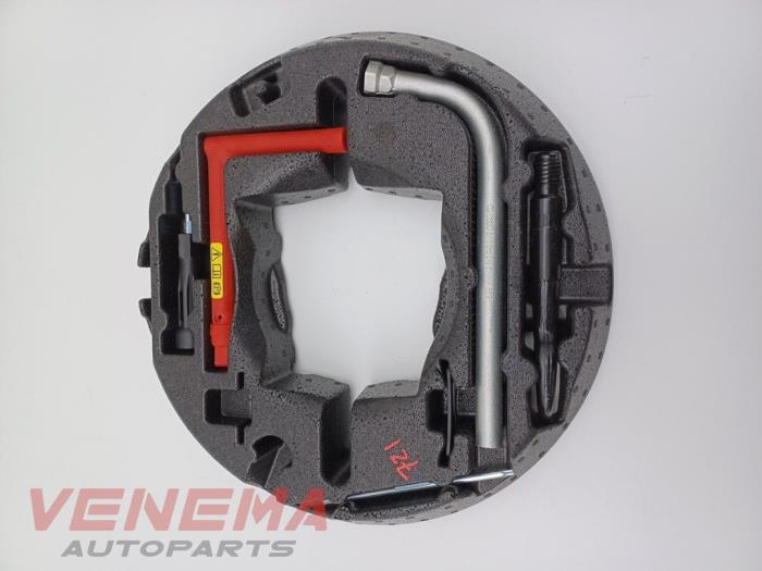 Verktygssats från en Audi A5 Cabrio (F57/F5E) 3.0 TDI V6 24V Quattro 2017