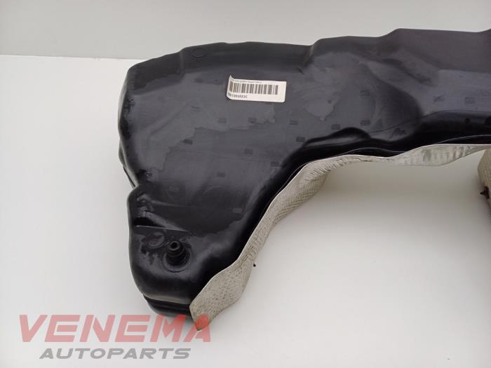 Tank från en Audi A5 Cabrio (F57/F5E) 3.0 TDI V6 24V Quattro 2017