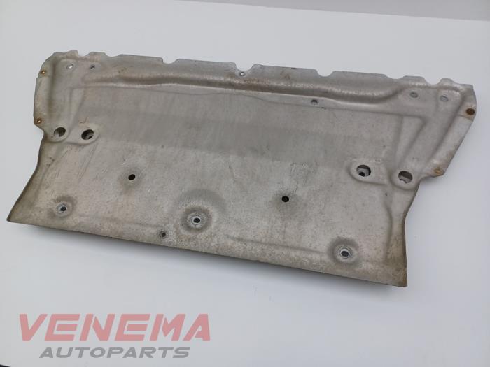 Motorskyddspanel från en Audi A5 Cabrio (F57/F5E) 3.0 TDI V6 24V Quattro 2017