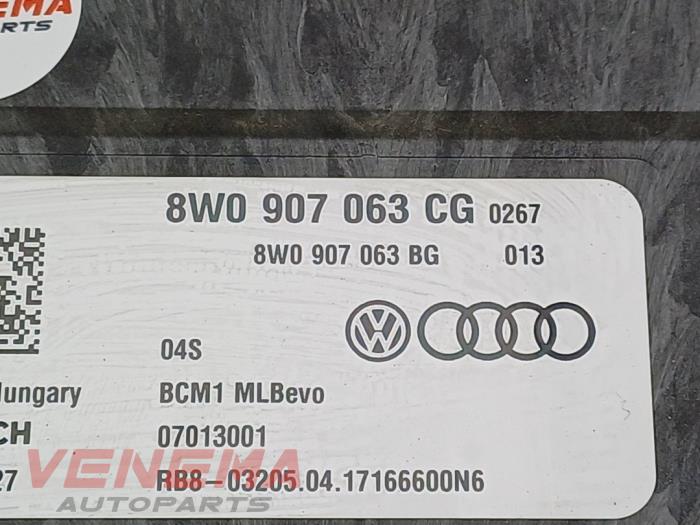 Dator , karosskontroll (BCM) från en Audi A5 Cabrio (F57/F5E) 3.0 TDI V6 24V Quattro 2017