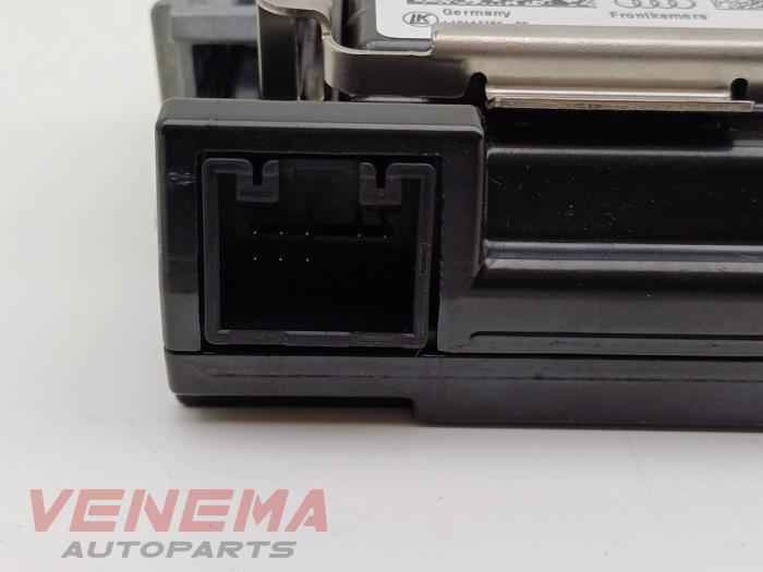 Framåtriktad kamera från en Audi A5 Cabrio (F57/F5E) 3.0 TDI V6 24V Quattro 2017