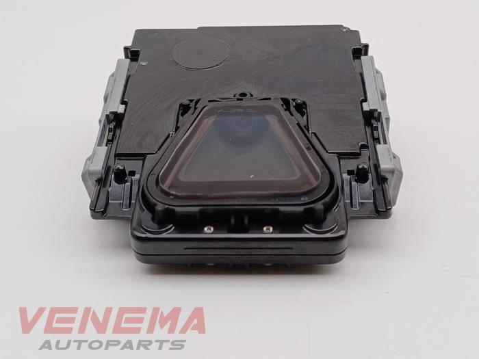 Framåtriktad kamera från en Audi A5 Cabrio (F57/F5E) 3.0 TDI V6 24V Quattro 2017