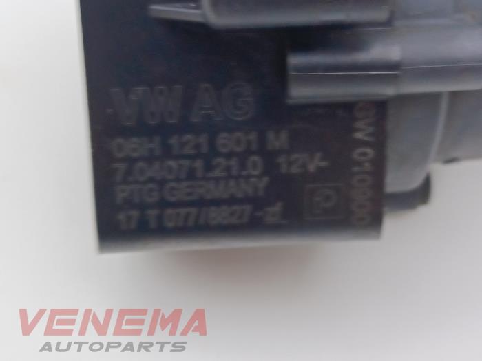 Vattenpump från en Audi A5 Cabrio (F57/F5E) 3.0 TDI V6 24V Quattro 2017