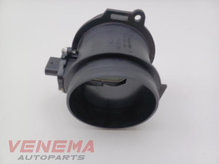 Luftmassemätare från en Audi A5 Cabrio (F57/F5E) 3.0 TDI V6 24V Quattro 2017