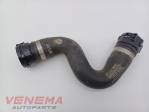 Begagnade Kylarslang Audi A5 Cabrio (F57/F5E) 3.0 TDI V6 24V Quattro Pris € 19,99 Marginaltabell erbjuds av Venema Autoparts