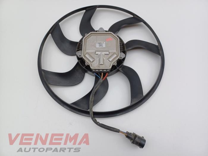 Kylfläkt från en Audi A5 Cabrio (F57/F5E) 3.0 TDI V6 24V Quattro 2017