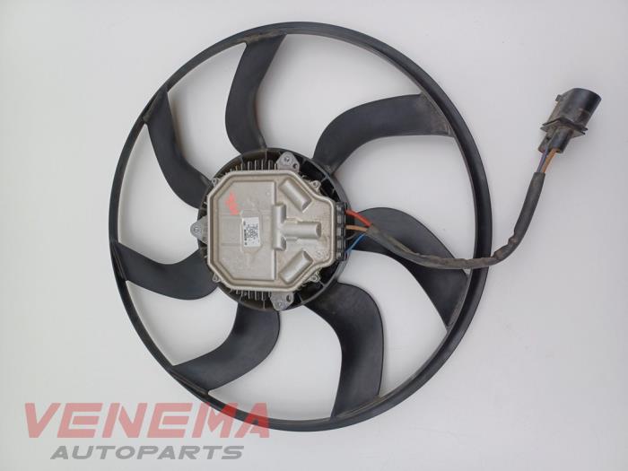 Kylfläkt från en Audi A5 Cabrio (F57/F5E) 3.0 TDI V6 24V Quattro 2017