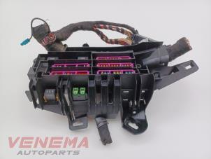 Begagnade Säkringsbox Audi A5 Cabrio (F57/F5E) 3.0 TDI V6 24V Quattro Pris € 149,99 Marginaltabell erbjuds av Venema Autoparts