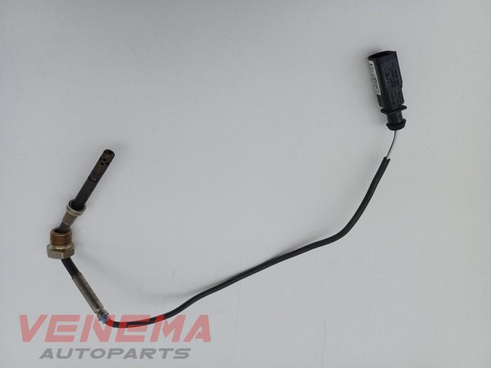 Avgastemperatursensor från en Audi A5 Cabrio (F57/F5E) 3.0 TDI V6 24V Quattro 2017