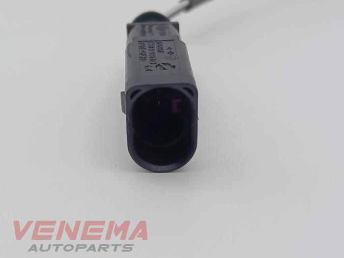 Avgastemperatursensor från en Audi A5 Cabrio (F57/F5E) 3.0 TDI V6 24V Quattro 2017