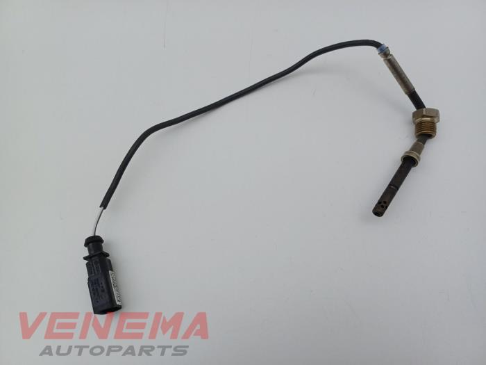 Avgastemperatursensor från en Audi A5 Cabrio (F57/F5E) 3.0 TDI V6 24V Quattro 2017