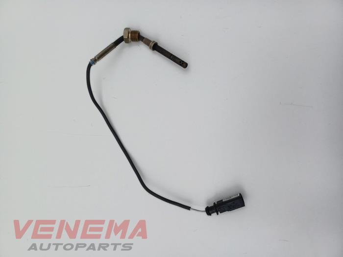 Avgastemperatursensor från en Audi A5 Cabrio (F57/F5E) 3.0 TDI V6 24V Quattro 2017