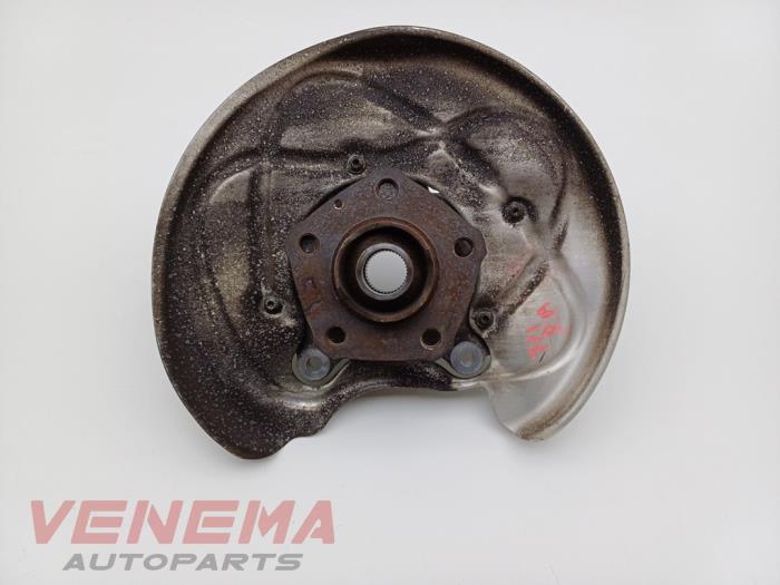 Spindel, höger bak från en Audi A5 Cabrio (F57/F5E) 3.0 TDI V6 24V Quattro 2017